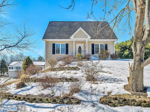 409 Wills Rd, Lexington, VA 24450