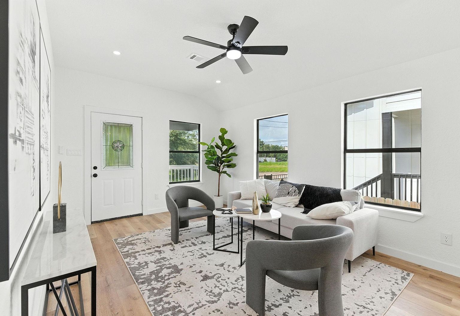 Property in a prime location with modern interiors
