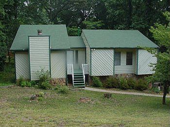 1st image of 135 Bramble Oak Dr