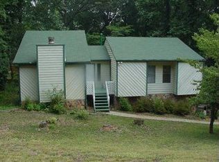 135 Bramble Oak Dr, Woodstock, GA 30188