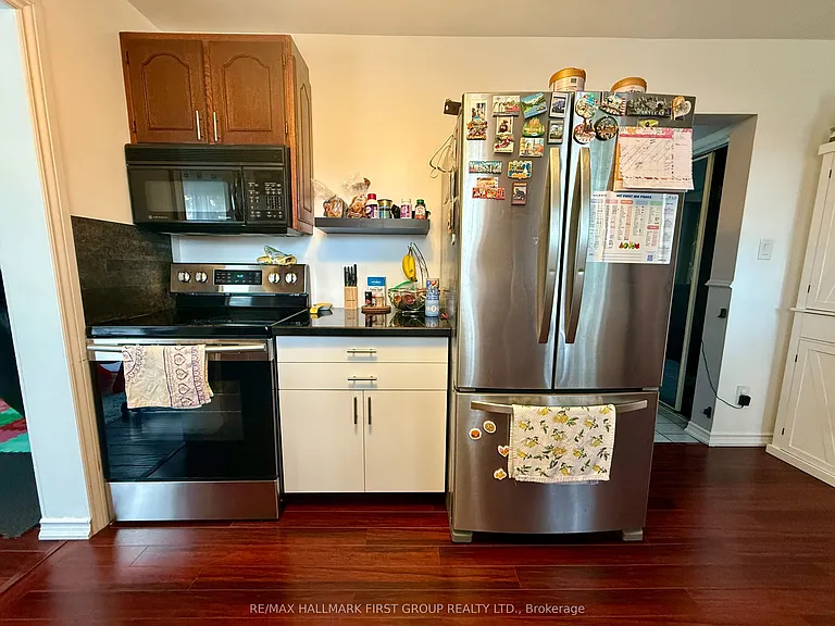 906 Cecylia Ct — Photo 11