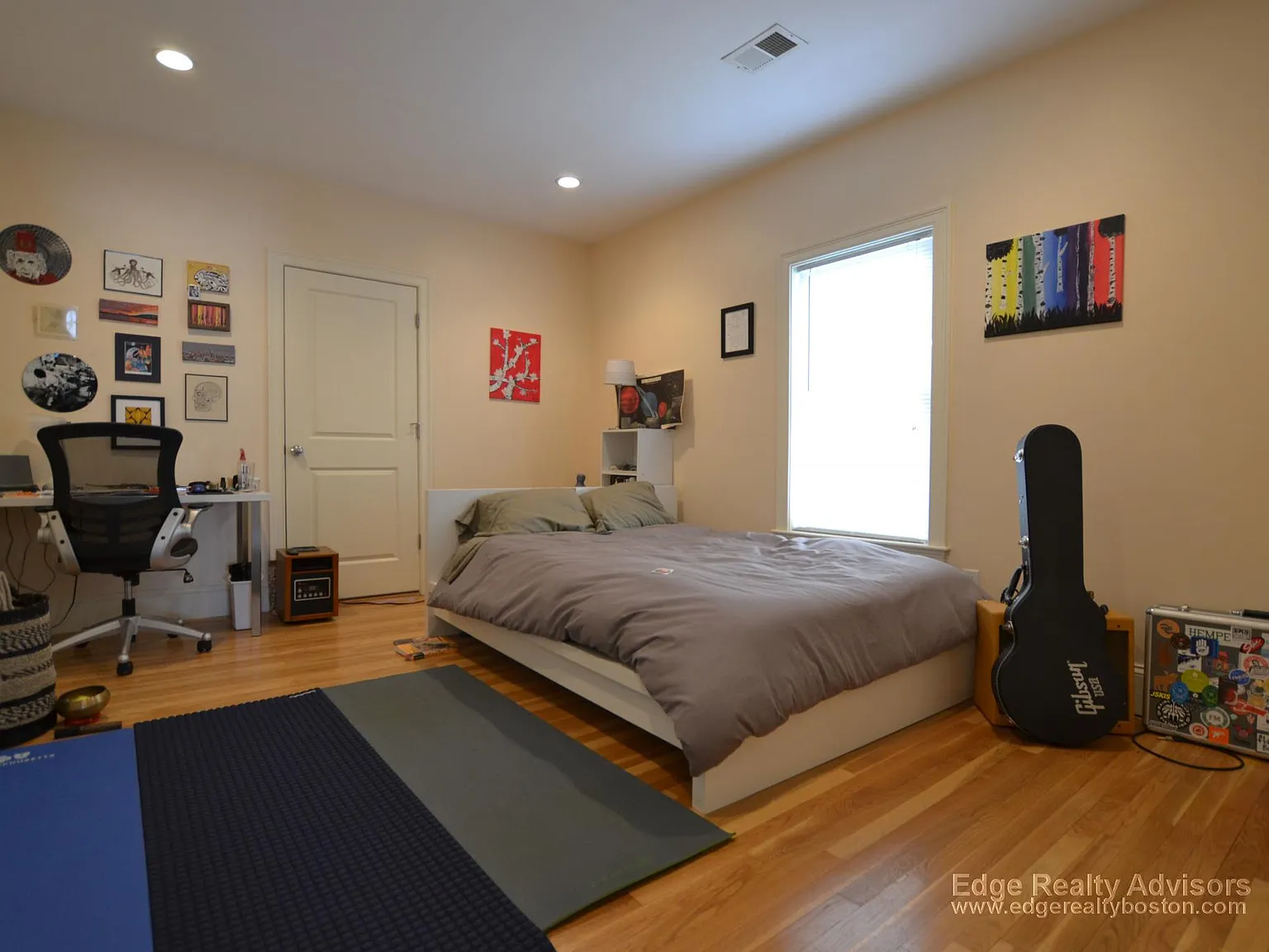 4 bed, 1600 sqft, $3,700 — Photo 3