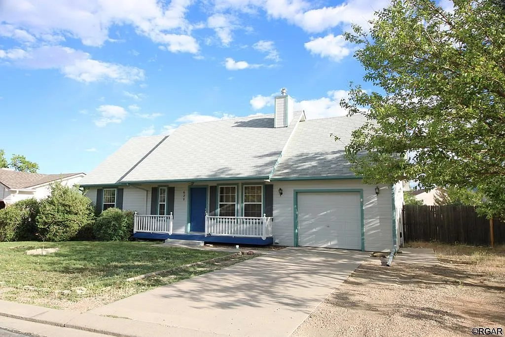 620 Cobblestone Ct photo 1