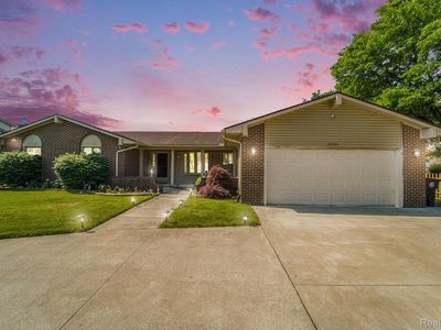 33521 Curtis Rd, Livonia, MI, 48152