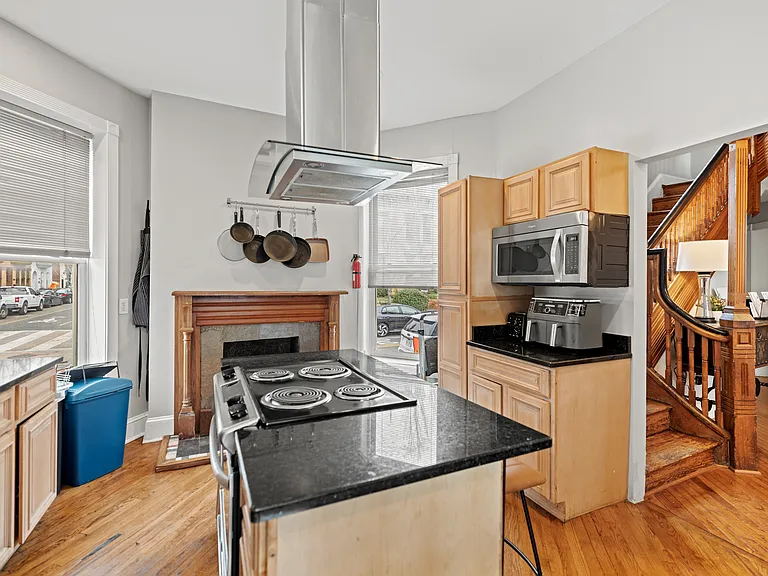 547 Florida Ave NW #5 — Photo 11