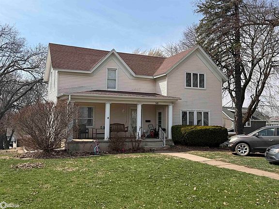 3rd image of 215 Clay St