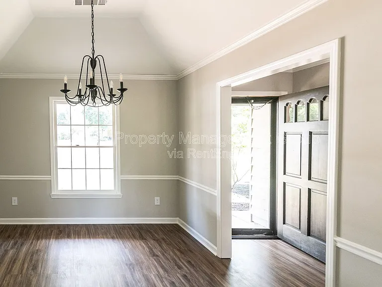 779 Dogwood Cv — Photo 4