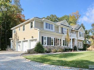 10 William J Murphy Way, Park Ridge, NJ 07656