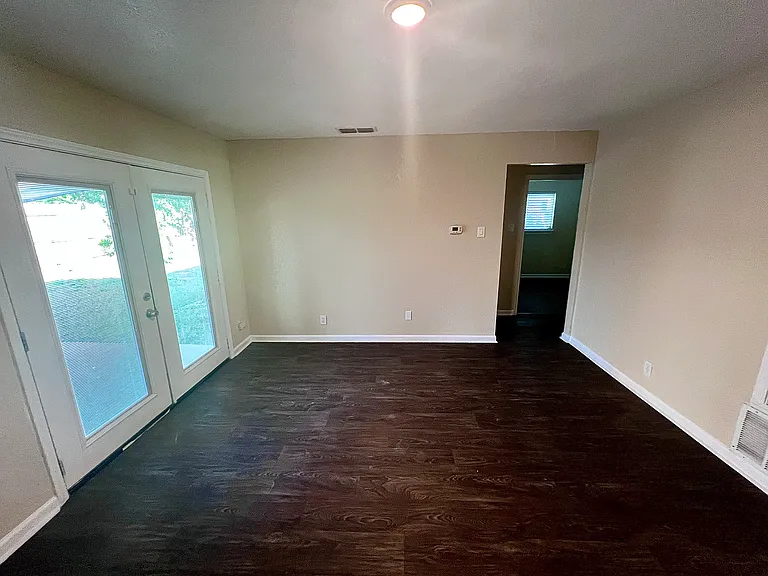 5804 Deer Lake Dr — Photo 3