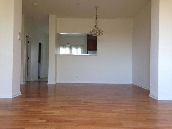 3rd image of 788 Hanbury Dr #8-3