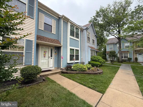 202 Douglas Ct, Thorofare, NJ 08086