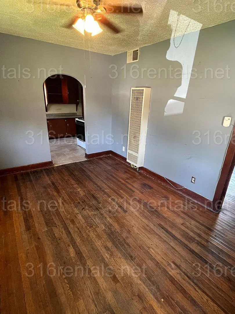 Available on 9/6/26 - $650 - 1 bed 1 bath - Single Family Home — Photo 3