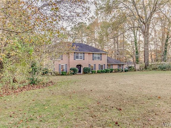 3rd image of 4925 Heatherwood Dr