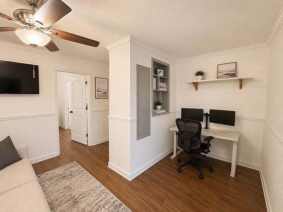3rd image of 2673 Magnolia Ave APT C