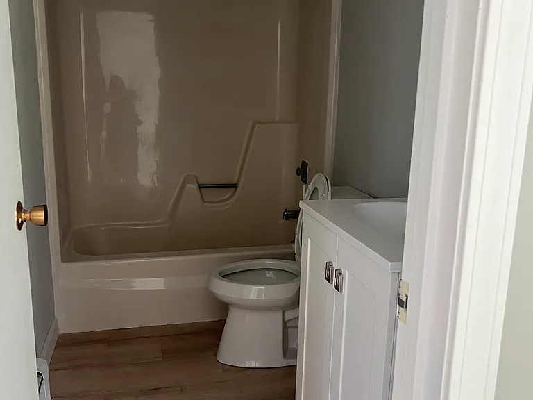 E16 Stonehedge Dr #E16 — Photo 12