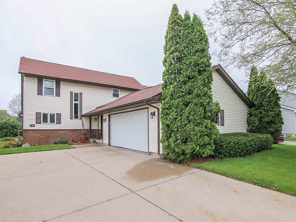 1st image of 747 Crawford Dr #A