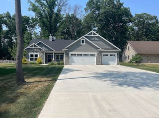 6631 E Hunter Ridge Ct, Monticello, IN 47960