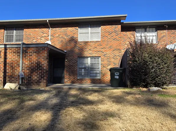 1951 Meadowbrook Cir #1951, Dalton, GA 30720