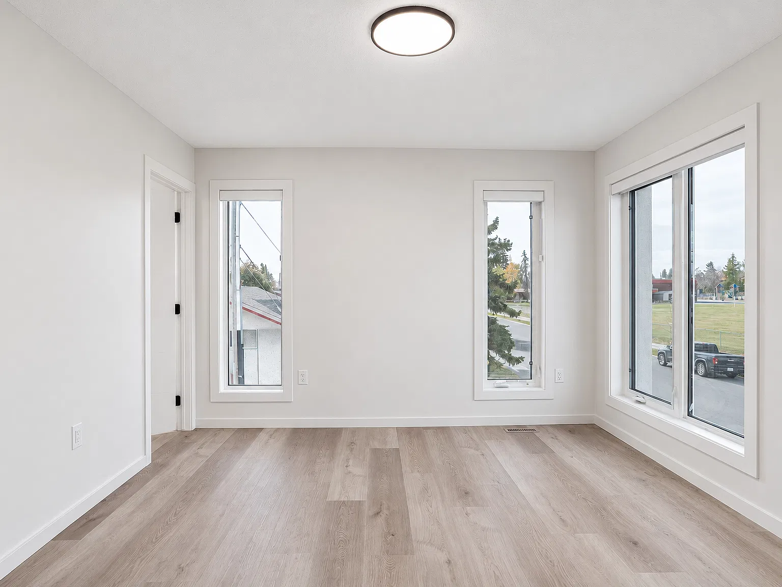 9449 Ottewell Road Main — Photo 3