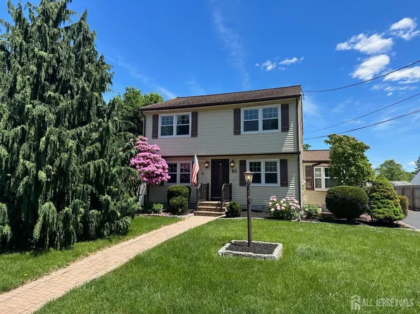 10 Helena St, East Brunswick, NJ 08816