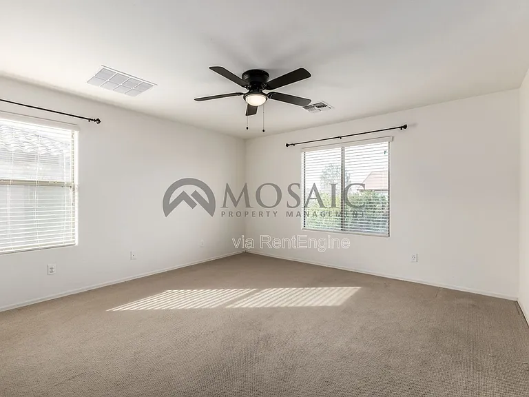 2656 E Boston St — Photo 15