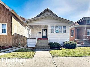 3013 N Neenah Ave, Chicago, IL 60634