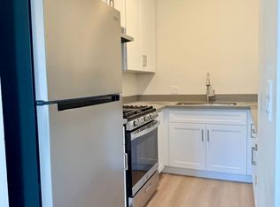 512 E Buckthorn St APT 3, Inglewood, CA 90301