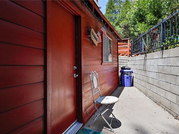 5th image of 23683 Manzanita Dr