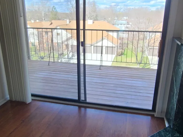 611 Hapsfield Ln #303 — Photo 15