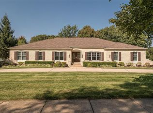 2039 Wilson Ridge Ln, Chesterfield, MO 63005