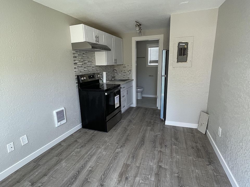 1st image of 5009 NE Hazel Dell Ave #11095497