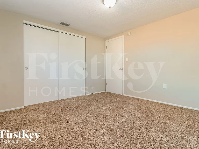 9231 Glen Moor Ln — Photo 11