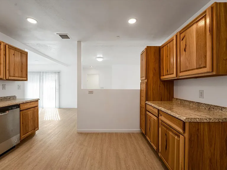 11629 Madison St — Photo 10