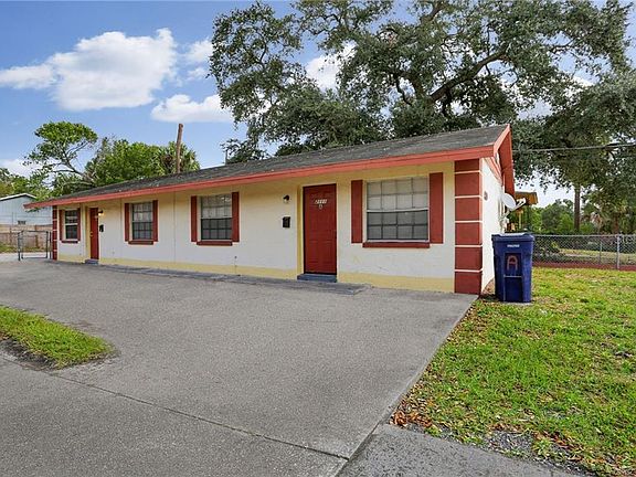 3rd image of 2113 W Cypress St