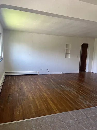 910 Cherry Dr Photo 1