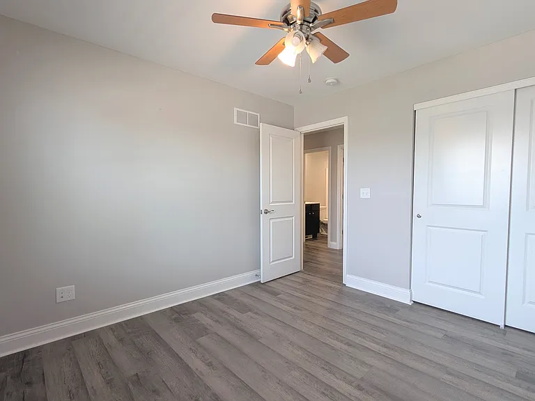 1117 Baseball Dr — Photo 5