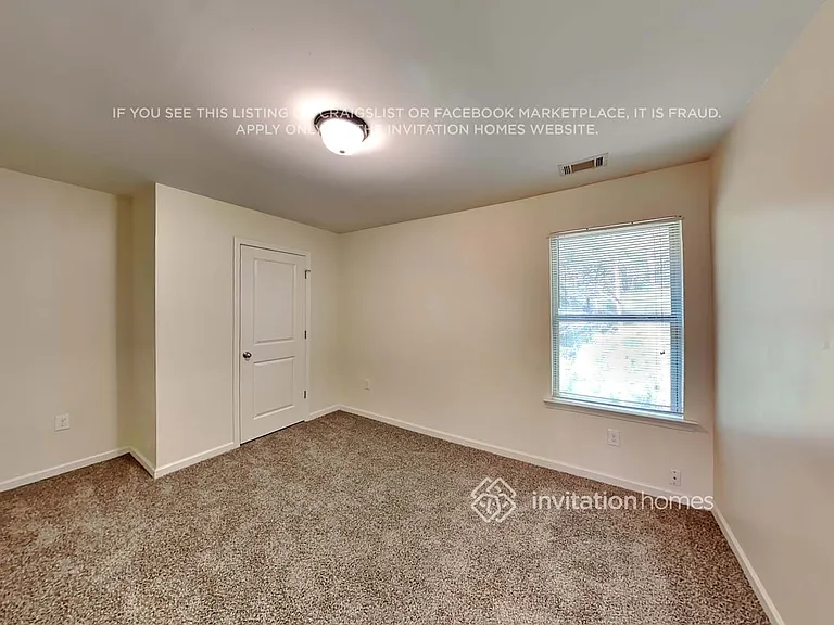 2465 Valley Creek Dr — Photo 15