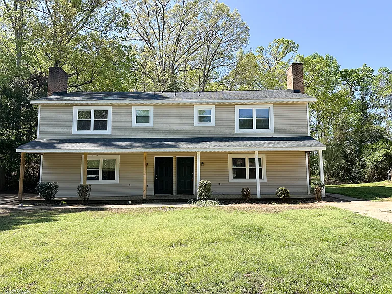 7842 Briardale Dr — Photo 1