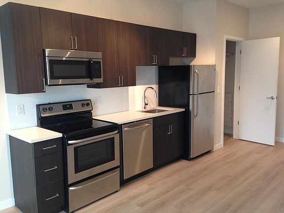 2nd image of 18 W Girard Ave APT 302