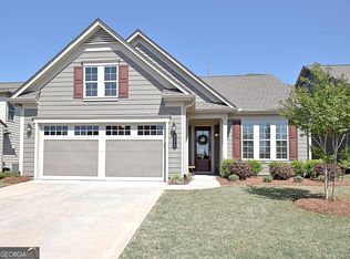 525 Hazelnut Dr, Peachtree City, GA 30269