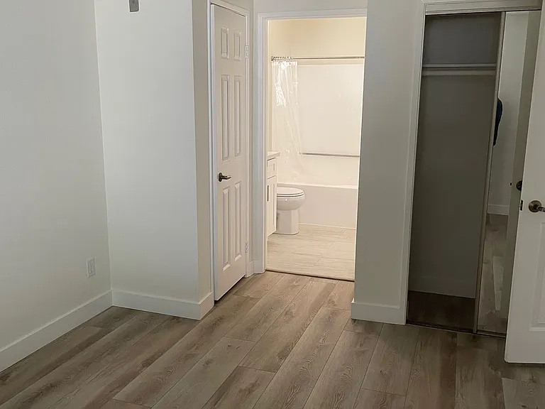 Reeves street luxury apartments — Photo 10