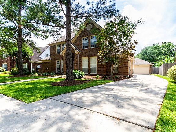 2nd image of 1907 Summer Reef Dr