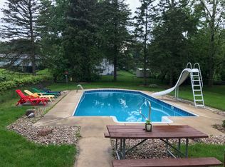 610 Topaz Ln, Madison, WI 53714