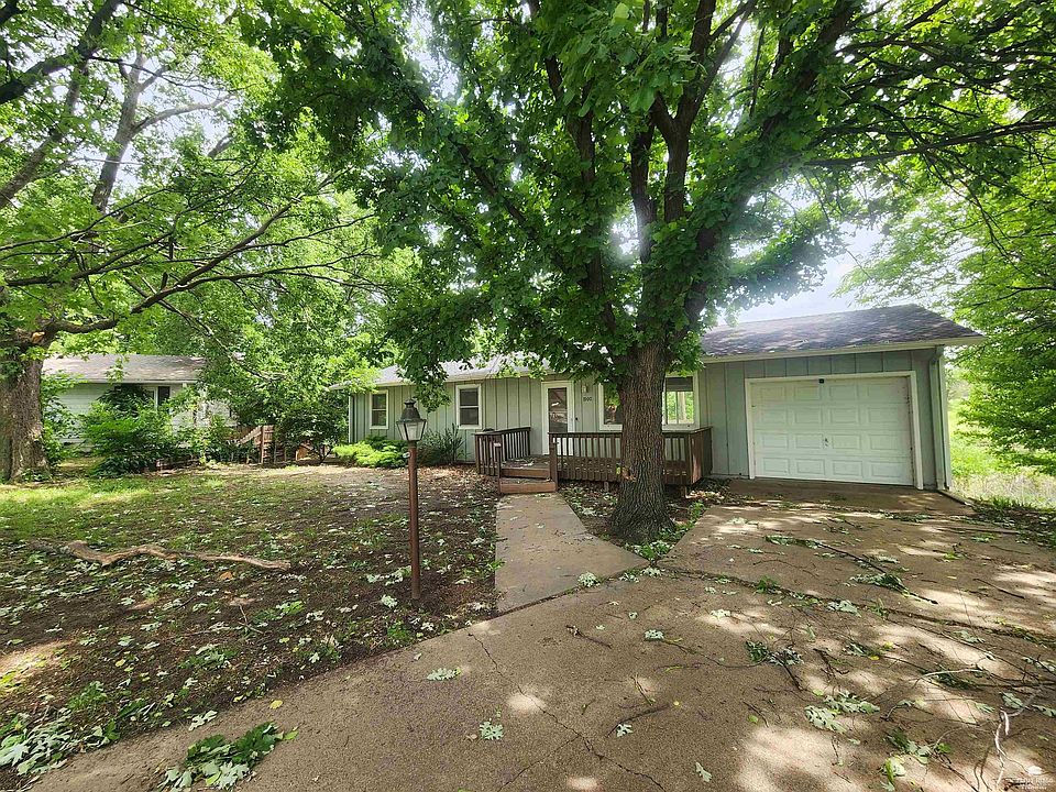 1st image of 1900 Violet Cir