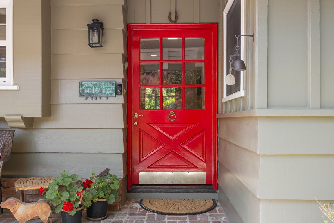 next background image