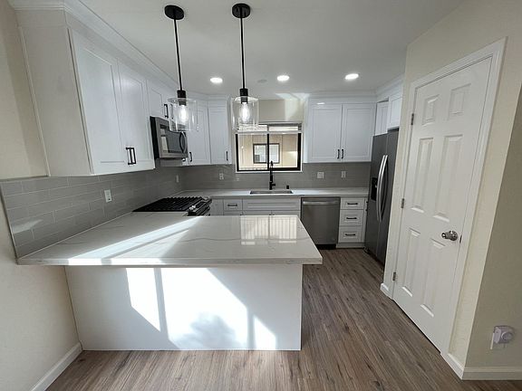 2nd image of 3500 Market St #204