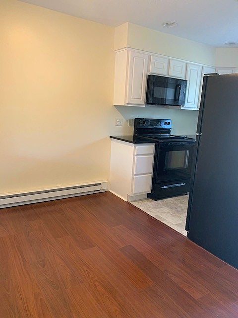 2nd image of 1611 Ashwicken Ct S #1611
