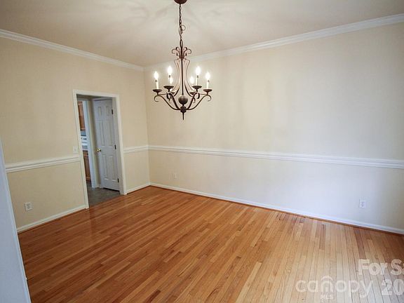 4th image of 4960 Summerside Dr #76
