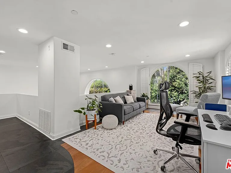 718 Lincoln Blvd #1 — Photo 15