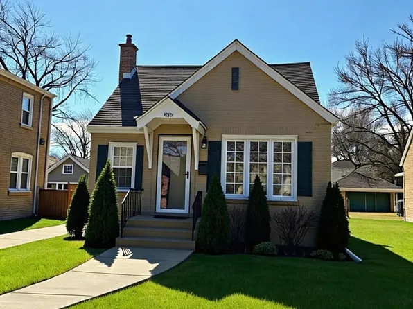 7179 N Mankato Ave, Chicago, IL 60646